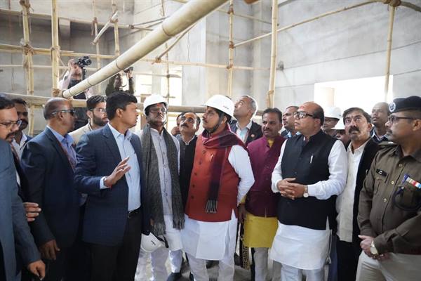 मुख्यमंत्री डॉ. यादव ने निर्माणाधीन गीता भवन का किया अवलोकन