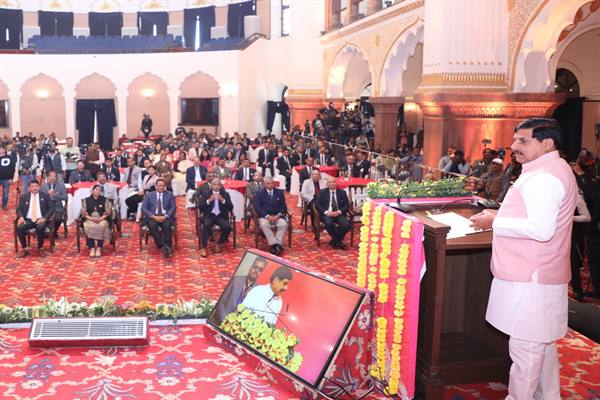 नक्सलियों का पूरी तरह सफाया करना असंभव को संभव करने जैसा : मुख्यमंत्री डॉ. यादव