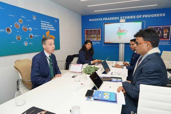 एआई और उभरती तकनीकों पर हुआ वैश्विक संवाद