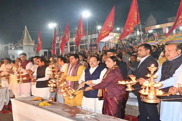 माँ नर्मदा महा आरती में शामिल हुए मुख्यमंत्री डॉ. यादव एवं केंद्रीय मंत्री श्री नड्डा