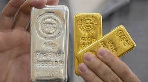 एक दिन की गिरावट के बाद सोना एक नए शिखर पर, चांदी ₹12600 से अधिक उछली