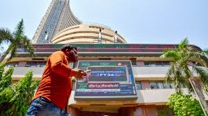 शेयर मार्केट ने बदला गियर, सेंसेक्स 81800 और निफ्टी 25100 के पार