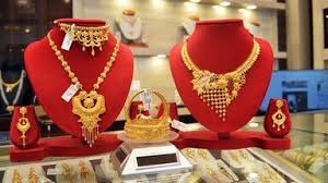 Gold Silver Rate Today: पहली बार चांदी ₹4 लाख के पार और सोना चला ₹2 लाख की ओर