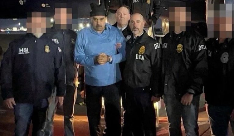 वेनेजुएला टेंशन का ग्लोबल मार्केट पर दिखेगा असर… सोने-चांदी और क्रूड भी होंगे प्रभावित