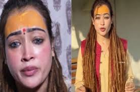 धर्म से दूरी बनाकर बोलीं हर्षा रिछारिया—“मैं इस समय उधारी में हूं”