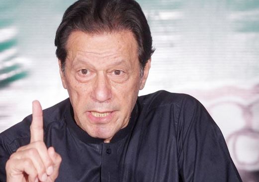 पूर्व पीएम इमरान खान की आंखों की जांच और बच्चों से फोन पर कराएं बात