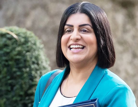 ब्रिटेन में हो रहे शबाना महमूद के चर्चे बन सकती हैं देश की पहली मुस्लिम महिला प्रधानमंत्री