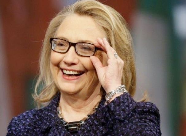 ट्रंप प्रशासन एपस्टीन फाइल्स दस्तावेजों को पारदर्शी तरीके से सामने नहीं ला रहा: हिलेरी