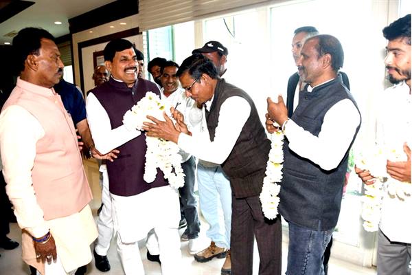 मुख्यमंत्री डॉ. यादव का कुरवाई विधानसभा क्षेत्र के किसानों ने माना आभार