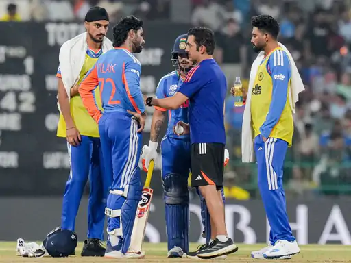 टी-20 वर्ल्ड कप में भारत ने पाकिस्तान को लगातार तीसरा मैच हराकर सुपर-8 में जगह बना ली