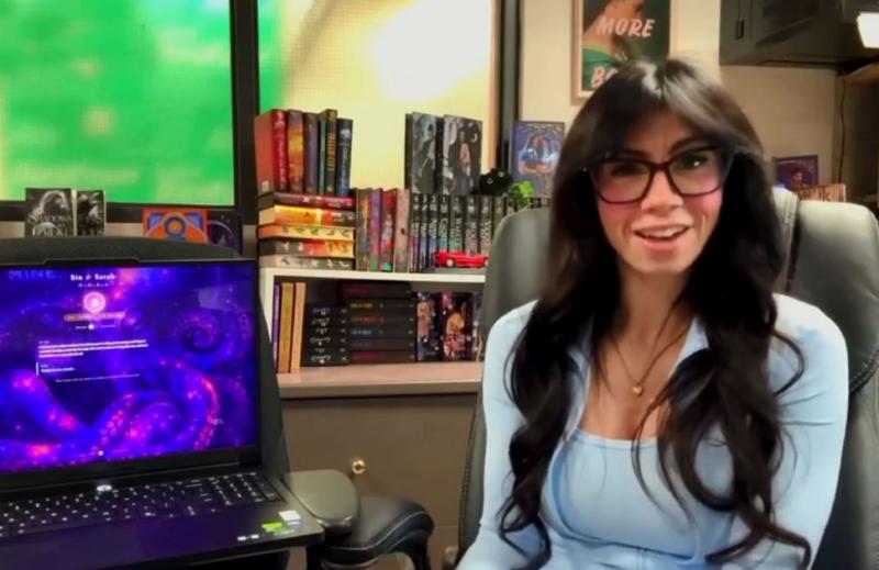 महिला ने किया एआई बॉयफ्रेंड से निजी संतुष्टि मिलने का दावा, छिडी बहस