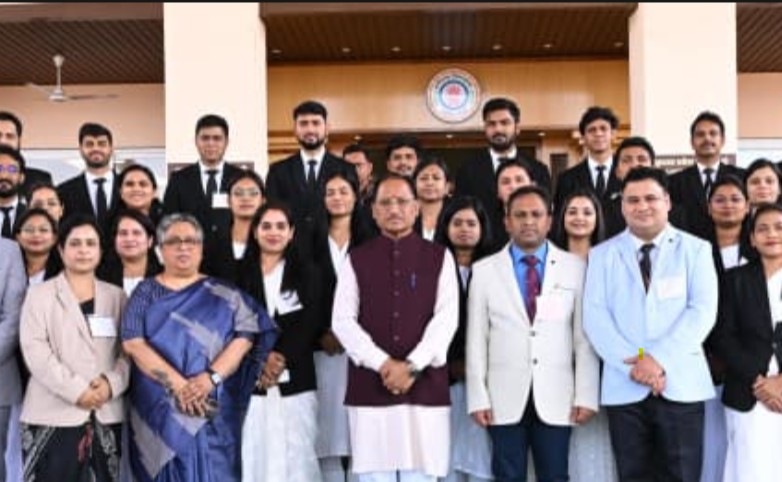 प्रशिक्षु न्यायाधीश लोकतंत्र के तीसरे स्तंभ के रूप में निभाएंगे महत्वपूर्ण भूमिका : मुख्यमंत्री श्री साय