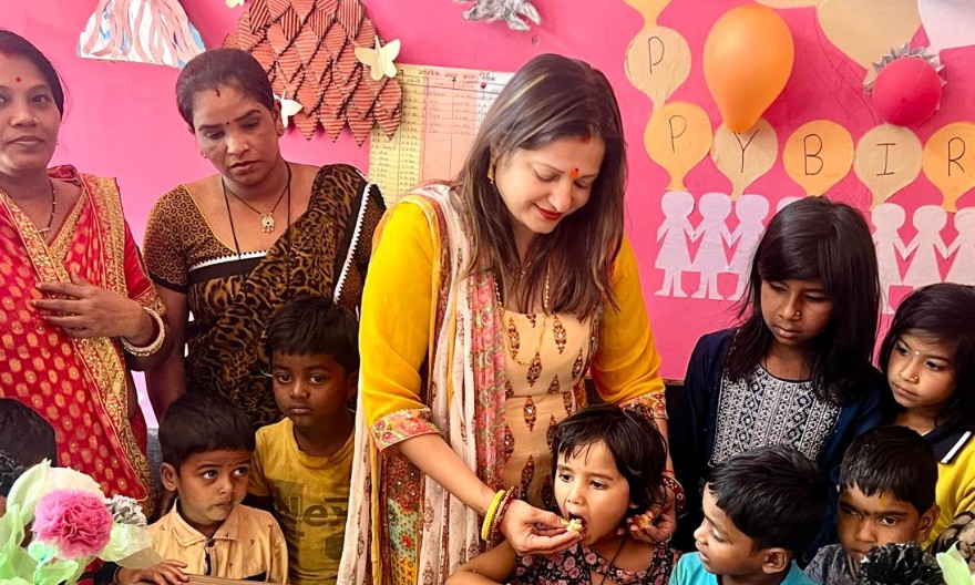 आंगनबाड़ी केन्द्रों में ‘न्योता भोज’ कार्यक्रम : पोषण, शिक्षा और जनभागीदारी का राज्यव्यापी अभियान