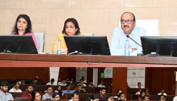 मुख्य सचिव श्री विकास शील की अध्यक्षता में सम्पन्न हुई नक्सल प्रभावित जिलों के आजीविका संवर्धन हेतु परामर्श कार्यशाला