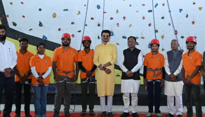 युवाओं को एडवेंचर स्पोर्ट्स से जोड़ने की पहल: मुख्यमंत्री ने क्लाइंबिंग वॉल स्टेडियम का किया शुभारंभ