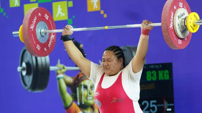 महिला 86+ किग्रा वेटलिफ्टिंग में मिजोरम की ज़ोसांगज़ुआली ने जीता स्वर्ण