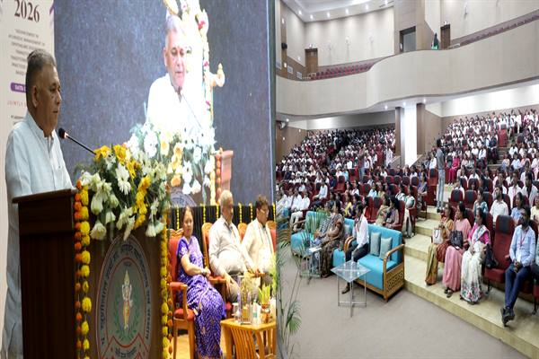 विभिन्न चिकित्सा पद्धतियों के समन्वय से आमजन को पहुंचे अधिक से अधिक स्वास्थ्य लाभ : आयुष मंत्री श्री परमार