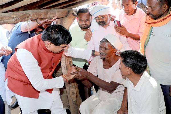 दिवंगत के परिजन को संबल योजना से भी दिये जायेंगे 4-4 लाख रुपये : मुख्यमंत्री डॉ. यादव