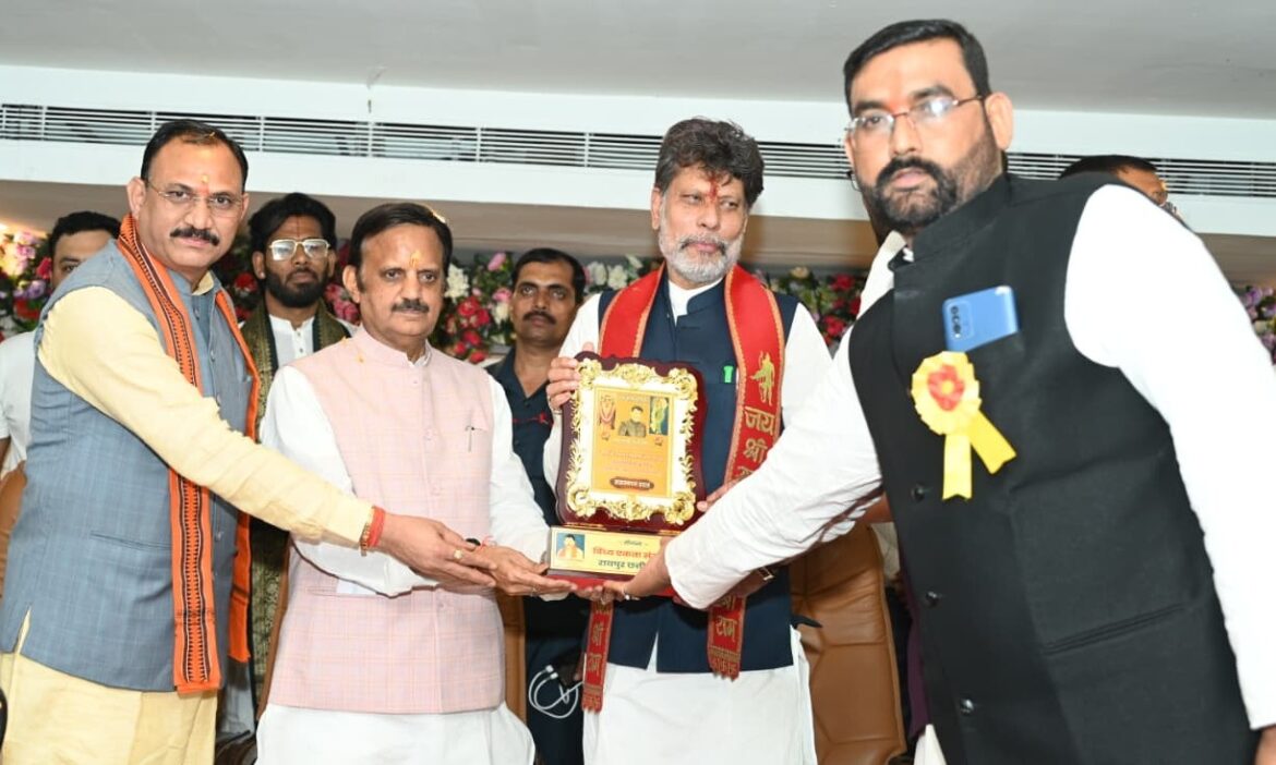 रींवा-रायपुर हवाई सेवा से बढ़ेगी विकास की रफ्तार: उपमुख्यमंत्री राजेन्द्र शुक्ल