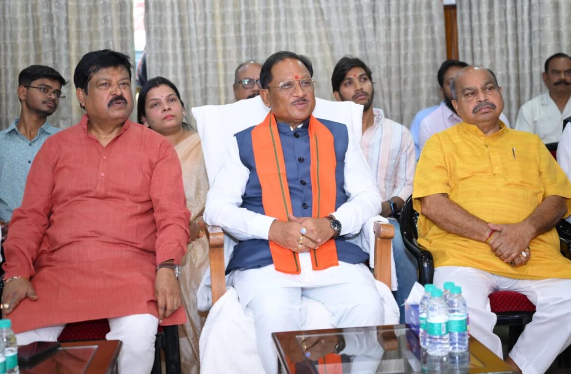 मुख्यमंत्री श्री विष्णु देव साय ने सुनी ‘मन की बात’ की 132वीं कड़ी