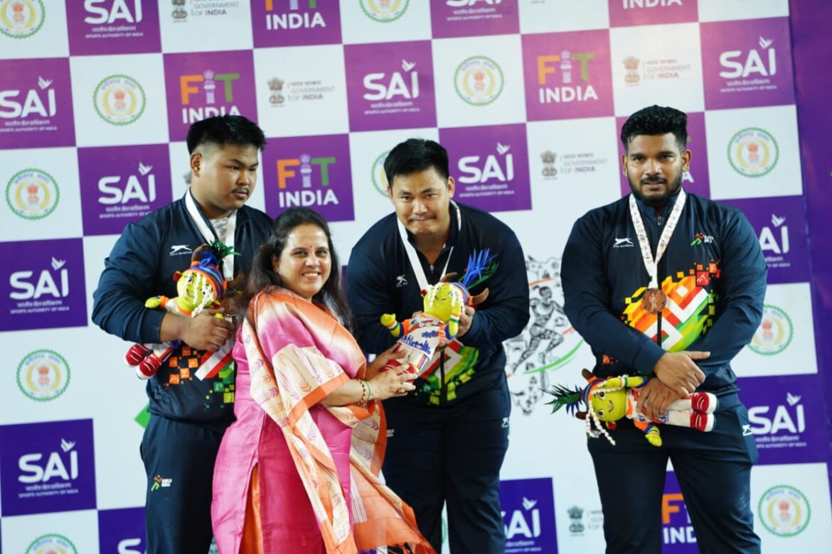 वेटलिफ्टिंग स्पर्धा में अरुणाचल पुरुष और असम महिला वर्ग में ओवरऑल चैम्पियन