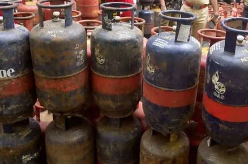 देश में गैस संकट के बीच IOCL ने ईरान के साथ व्यापार बढ़ाया