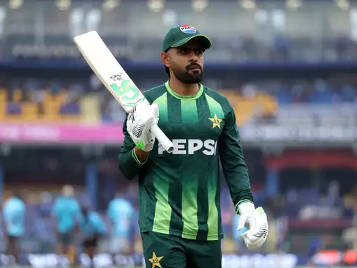 पाकिस्तान क्रिकेट बोर्ड (PCB) ने टी-20 वर्ल्ड कप में अपनी टीम के खराब प्रदर्शन का गुस्सा वनडे टीम पर उतारा