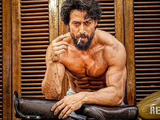 एक्शन स्टार टाइगर श्रॉफ ने 2 मार्च को अपने जन्मदिन के मौके पर अपनी अगली फिल्म ‘वज्र’ के टाइटल की आधिकारिक घोषणा कर दी