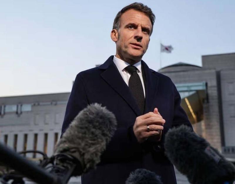 निजी टिप्पणियों पर भड़के फ्रांसीसी राष्ट्रपति, ट्रंप के पत्नी वाले बयान को बताया मर्यादाहीन