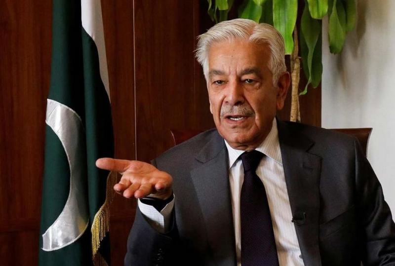 पाकिस्तान के रक्षा मंत्री की विवादित टिप्पणी: संघर्ष छिड़ा तो कोलकाता तक पहुँचने की दी धमकी