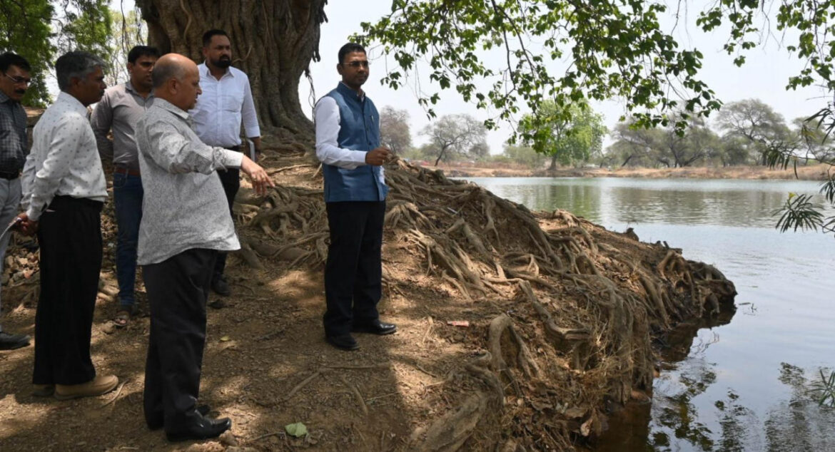 जिला प्रशासन की अनूठी पहल, नहरों के पानी से लबालब हुए 450 तालाब