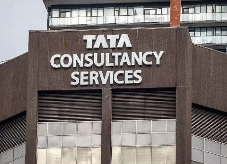 मार्केट कैप के लिहाज से देश की 10 सबसे बड़ी कंपनियों में से 7 की वैल्यू बीते हफ्ते के कारोबार में 2.05 लाख करोड़ रुपए घट गई