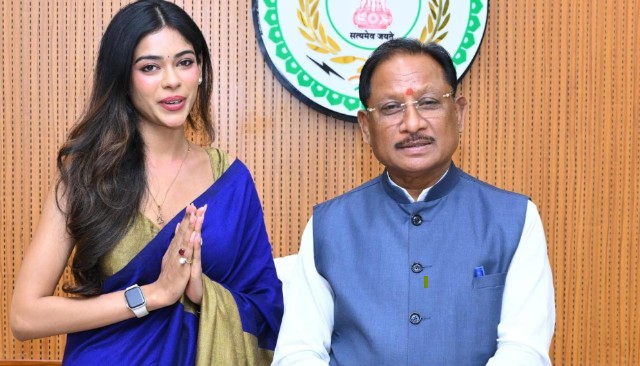 मुख्यमंत्री श्री विष्णुदेव साय से मिस इंडिया छत्तीसगढ़ सुश्री अनुष्का सोन ने की सौजन्य मुलाकात : सदन का ऐतिहासिक सत्र सुनने विधानसभा पहुंची थी मिस इंडिया छत्तीसगढ़