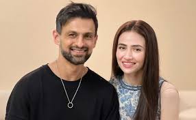 सोशल मीडिया पर वायरल दावा फेक: शोएब मलिक और सना जावेद को लेकर बड़ा खुलासा