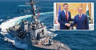 होर्मुज जलडमरूमध्य में बढ़ी तनातनी, ईरान के तेवर के बाद अमेरिकी युद्धपोत ने बदला रुख