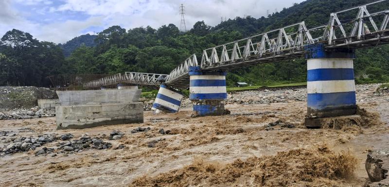 केदारनाथ में 3 दिन से बर्फबारी, हिमाचल में आपदा, मध्य प्रदेश और यूपी समेत 20 राज्यों में चेतावनी