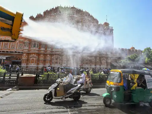 देश के कई शहर हीटवेव की चपेट में