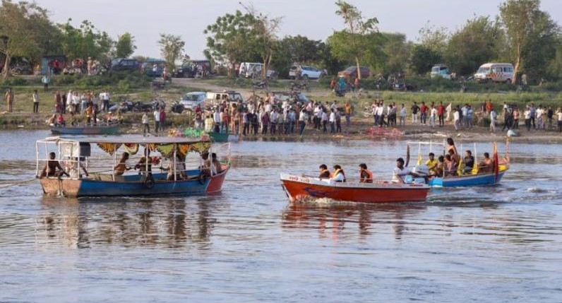 दर्दनाक यमुना हादसा: एक और शव मिला, नाव दुर्घटना में मौत का आंकड़ा 15 तक पहुंचा