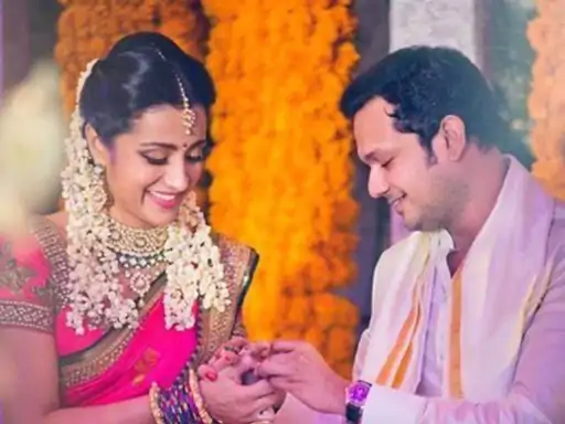 क्वीन ऑफ साउथ इंडिया नाम से मशहूर एक्ट्रेस तृषा कृष्णन आज 43 साल की हो चुकी