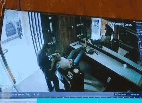 एक्ट्रेस-मॉडल ट्विशा शर्मा केस में आरोपी पति समर्थ सिंह को भोपाल जिला कोर्ट में पेश किया गया