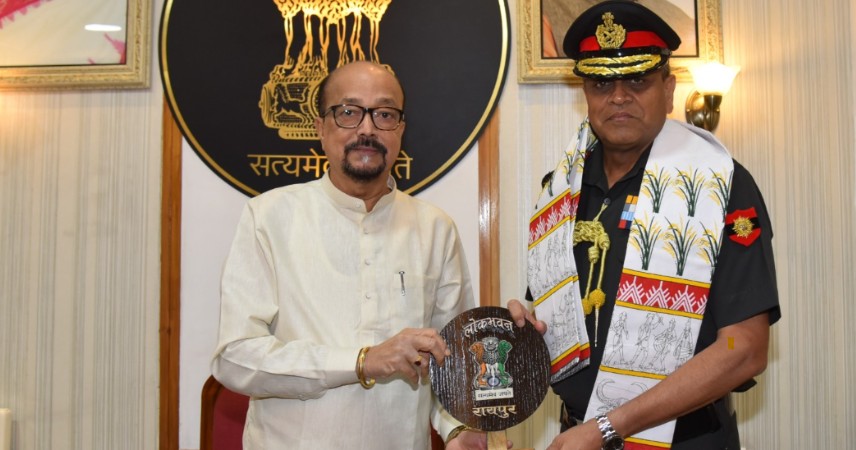 राज्यपाल डेका से लेफ्टिनेट जनरल अनिंद्या सेनगुप्ता ने की सौजन्य भेंट