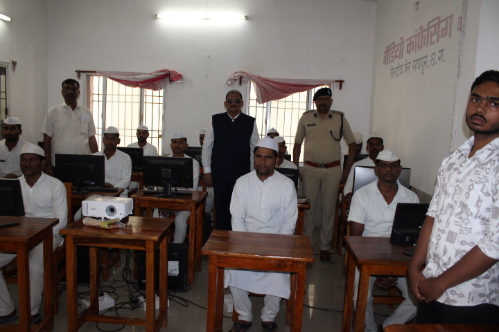 निश्चय कार्यक्रम- रायपुर जेल के 67 बंदियों को मिला कौशल प्रमाण-पत्र