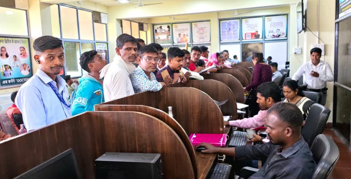 कुम्हारी में दुर्घटना पर मुख्यमंत्री श्री विष्णुदेव साय ने जताया गहरा दुःख : मृतकों के परिजनों को 9-9 लाख रुपये सहायता राशि देने की घोषणा