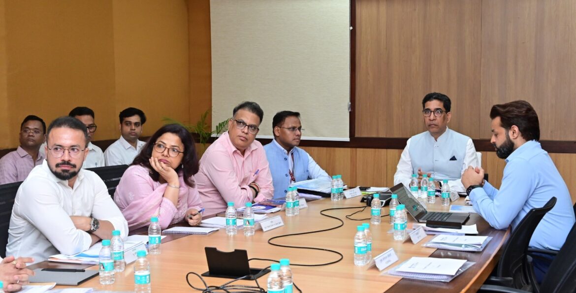 भारत सरकार के भूमि संसाधन सचिव ने छत्तीसगढ़ के मुख्य सचिव से की सौजन्य भेंट