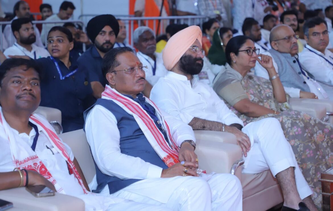 Tribal Pride Resonates Across Red Fort Ground as CM Shri Vishnu Deo Sai Highlights Nature-Centric Development