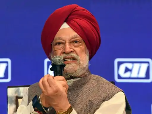 पेट्रोलियम मंत्री हरदीप सिंह पुरी ने मंगलवार को कहा कि भारत के पास 60 दिन का कच्चा तेल, 60 दिन की LNG और 45 दिन की LPG का स्टॉक