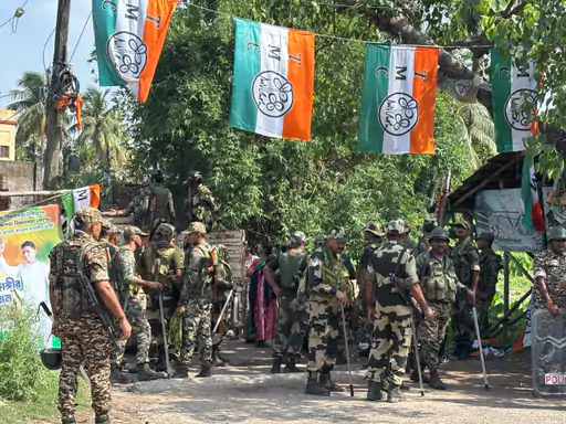 पश्चिम बंगाल में डायमंड हार्बर के 4 और मगराहाट पश्चिम के 11 बूथों पर शनिवार सुबह 7 बजे से दोबारा मतदान जारी