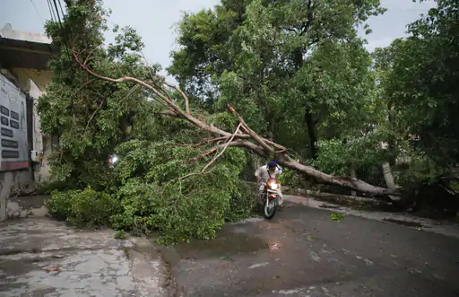 देश में मानसून लगातार आगे बढ़ रहा