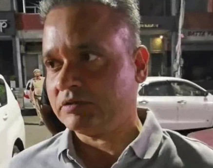 पंचकूला पुलिस ने रात एक फर्जी कॉल सेंटर पर छापेमारी कर इंटरनेशनल साइबर फ्रॉड के रैकेट का भंडाफोड़ किया