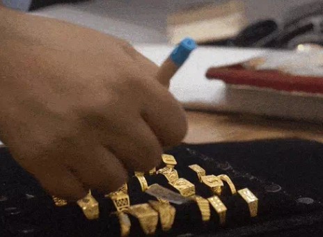 सोने-चांदी के दाम में इस हफ्ते गिरावट रही